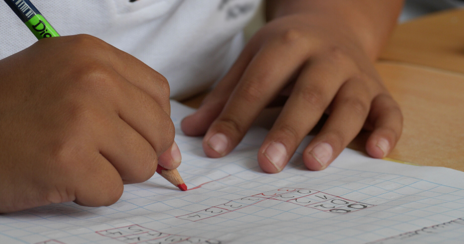 cahier, enfant, stylo, mains