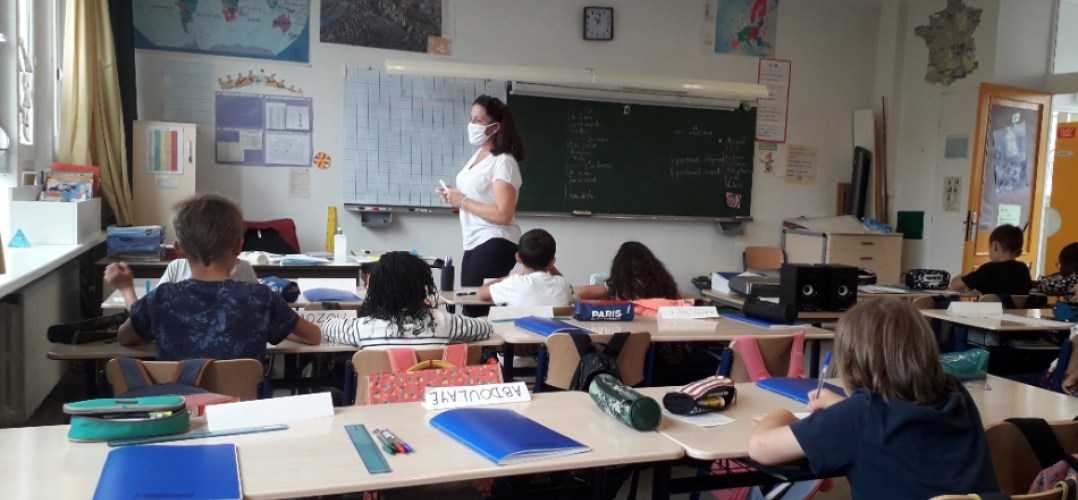 En classe à l'école élémentaire d'application François Coppée à Paris